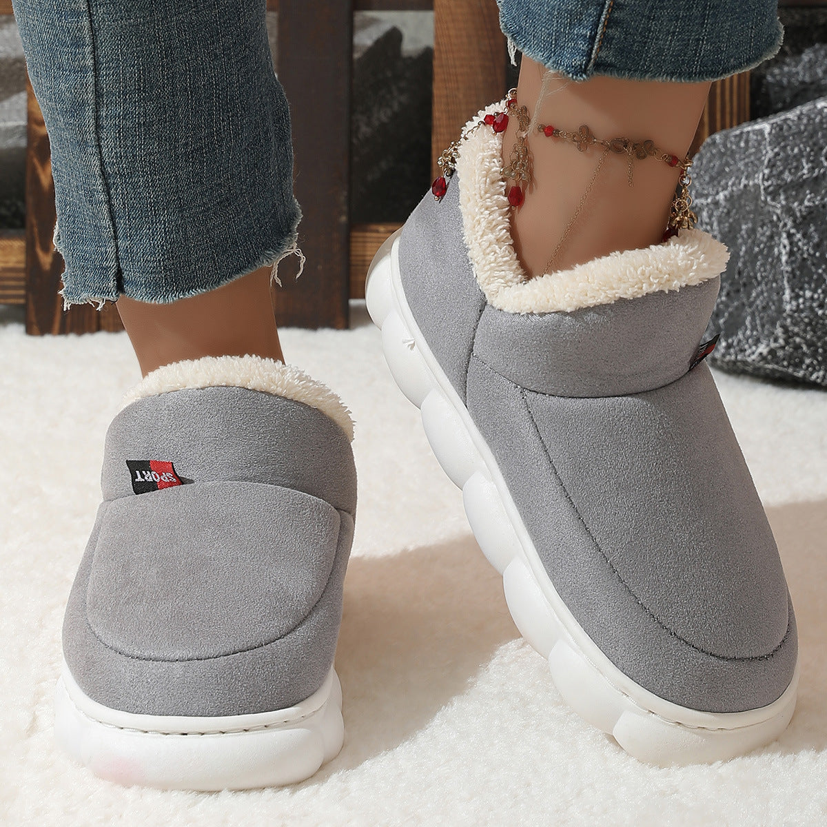 Chaussons Ultra Doux – Intérieur Peluche & Semelle Antidérapante