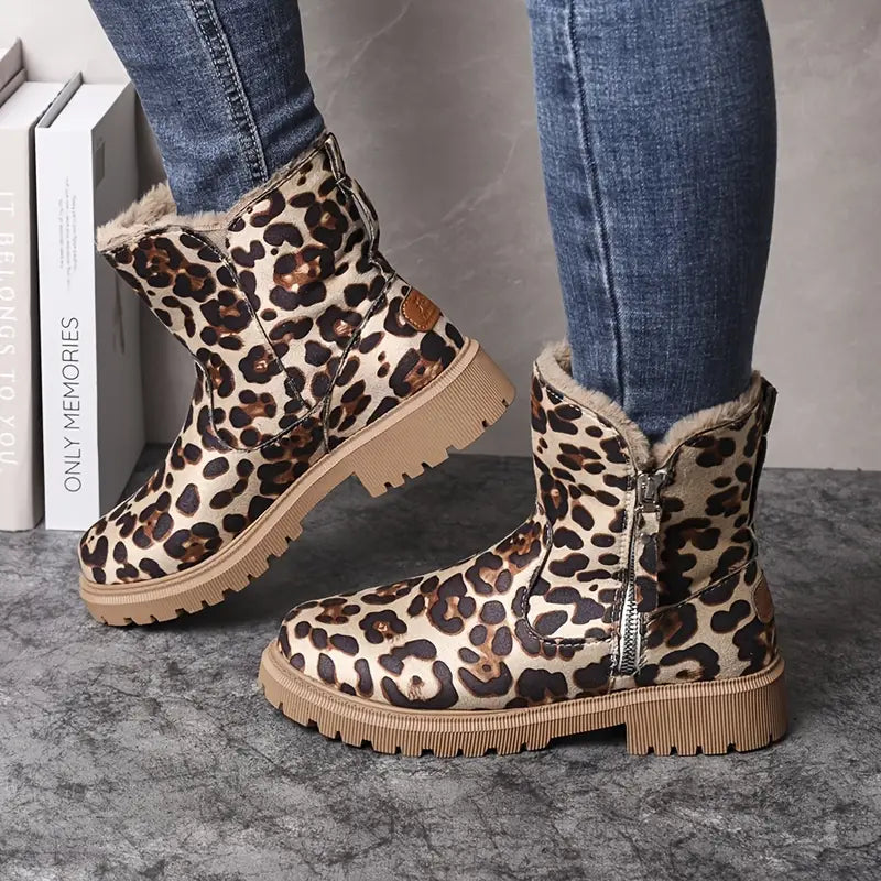 Bottes courtes en daim fourrure intégrée