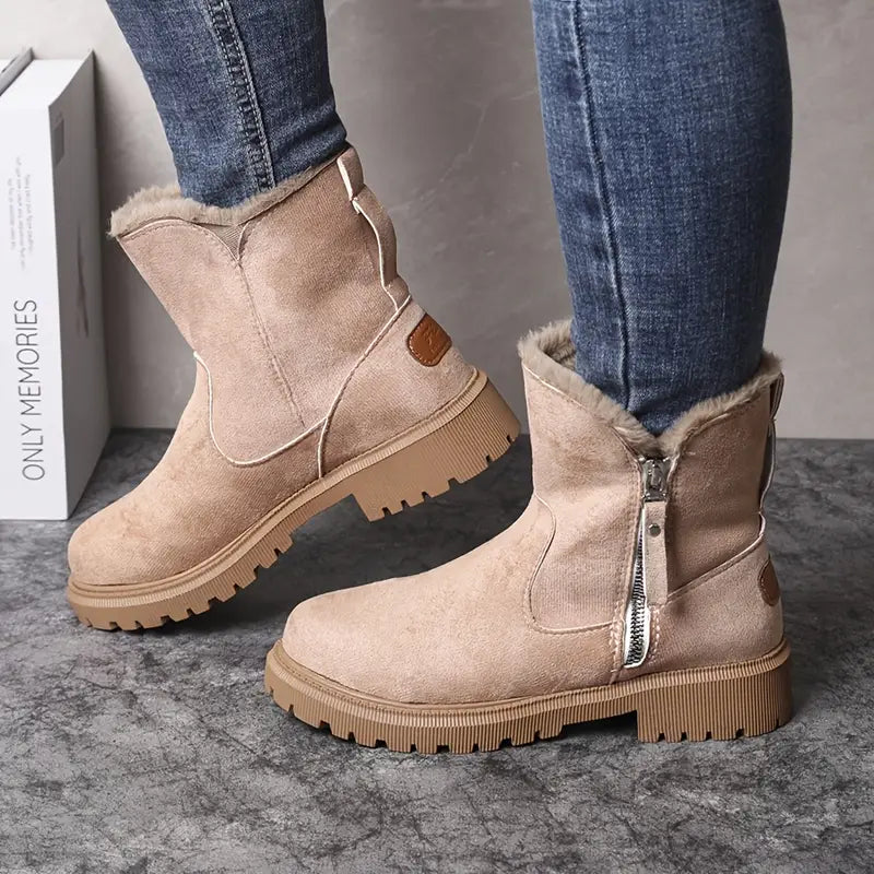 Bottes courtes en daim fourrure intégrée