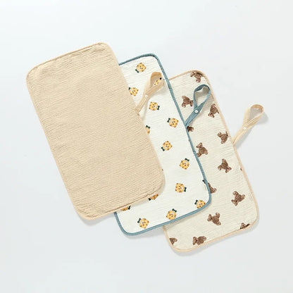 Portable and reusable pure cotton baby diaper pad for outdoor use, foldable and soft, dual-purpose mattress cover for newborns