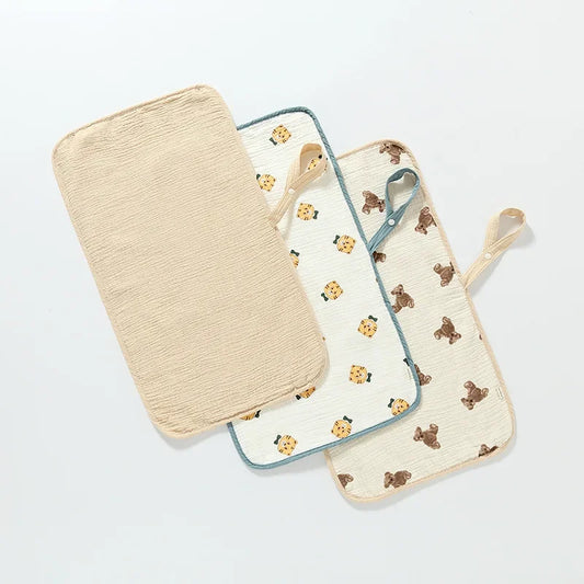 Portable and reusable pure cotton baby diaper pad for outdoor use, foldable and soft, dual-purpose mattress cover for newborns