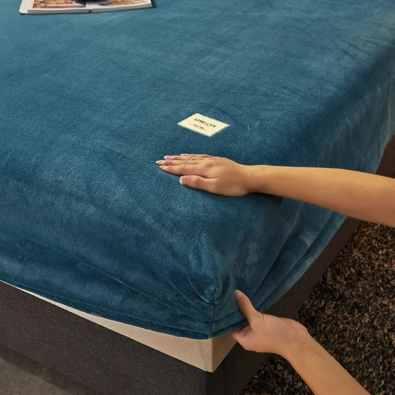 Soft Warm Thick Velvet Fitted Sheet High Quality Non Slip Mattress Cover Adjustable Protector Soft Bed Sheet with Elastic