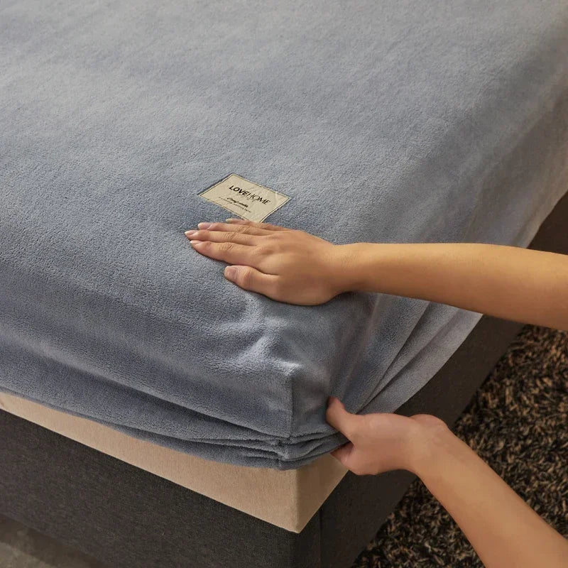Soft Warm Thick Velvet Fitted Sheet High Quality Non Slip Mattress Cover Adjustable Protector Soft Bed Sheet with Elastic