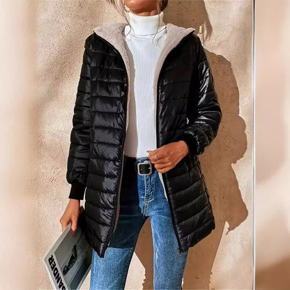 Veste Longue Matelassée à Capuche – Doublée Polaire & Coupe Ample